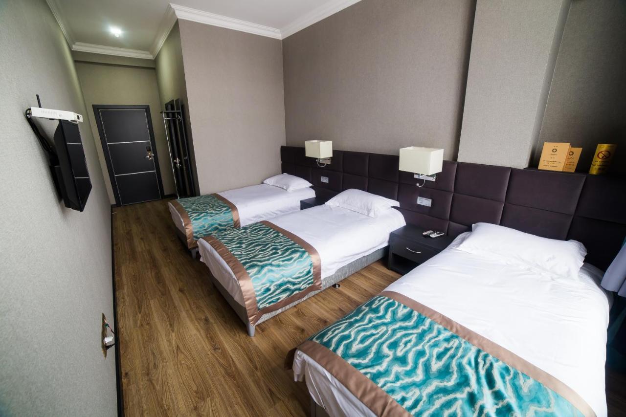 Golden Hotel Bishkek Bagian luar foto